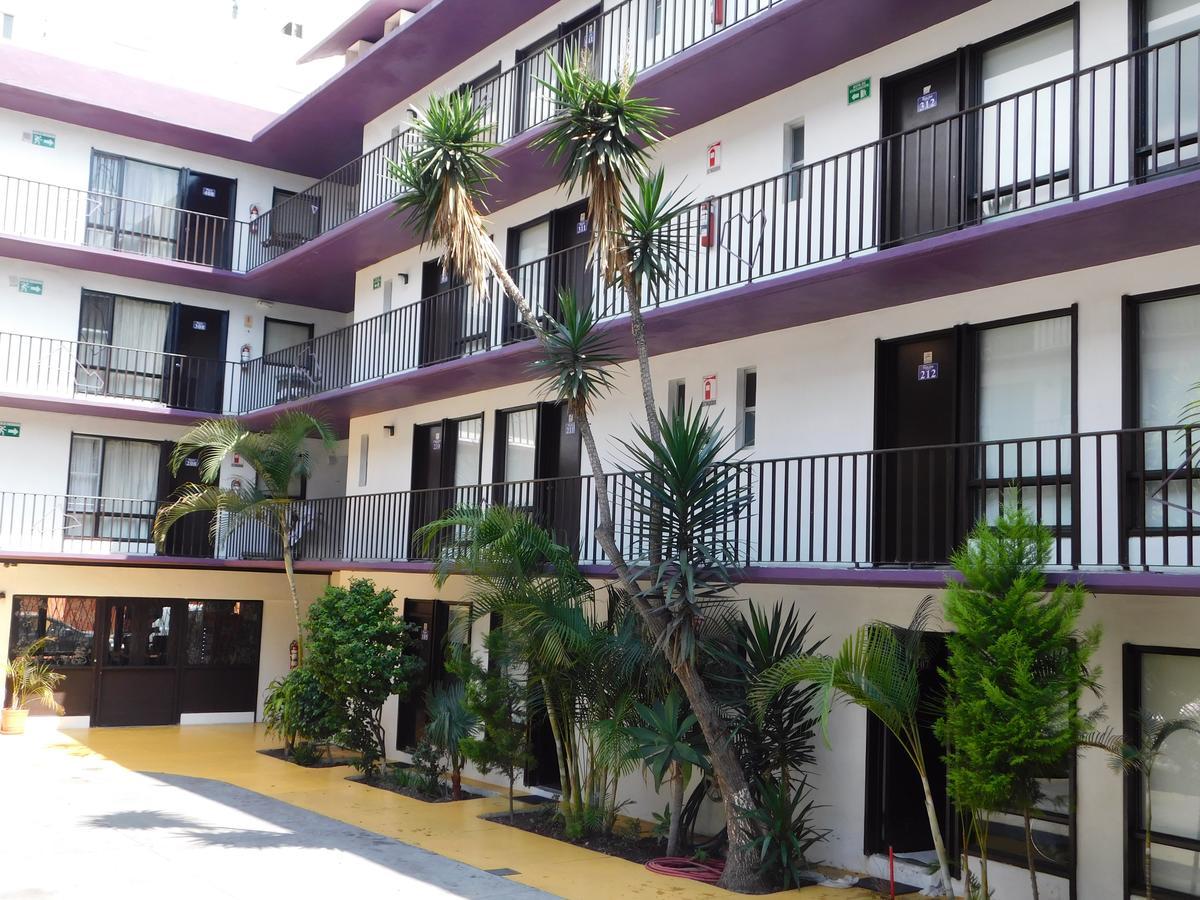 Hotel Suites Royal Tijuana Buitenkant foto