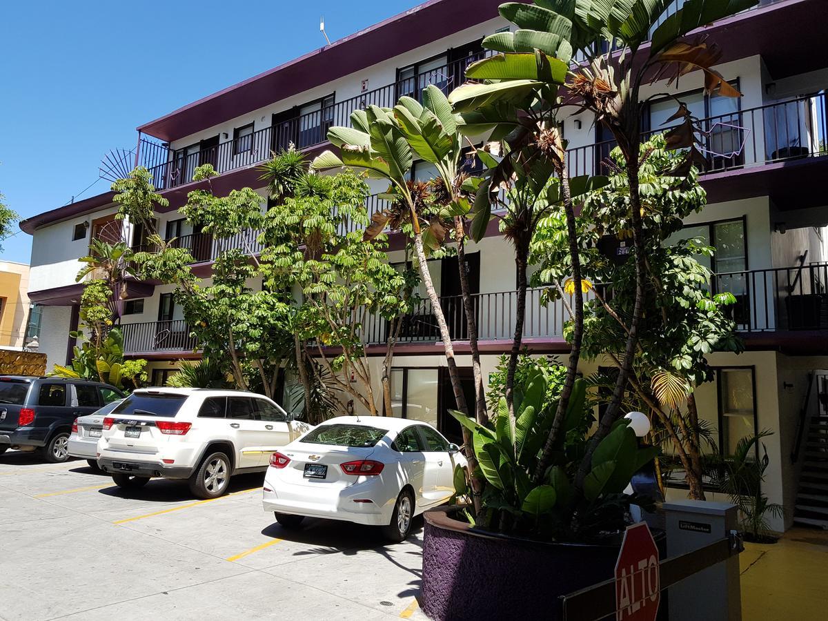 Hotel Suites Royal Tijuana Buitenkant foto