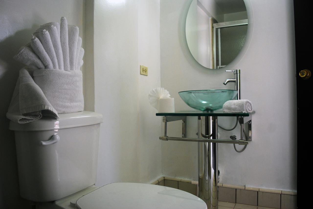 Hotel Suites Royal Tijuana Buitenkant foto