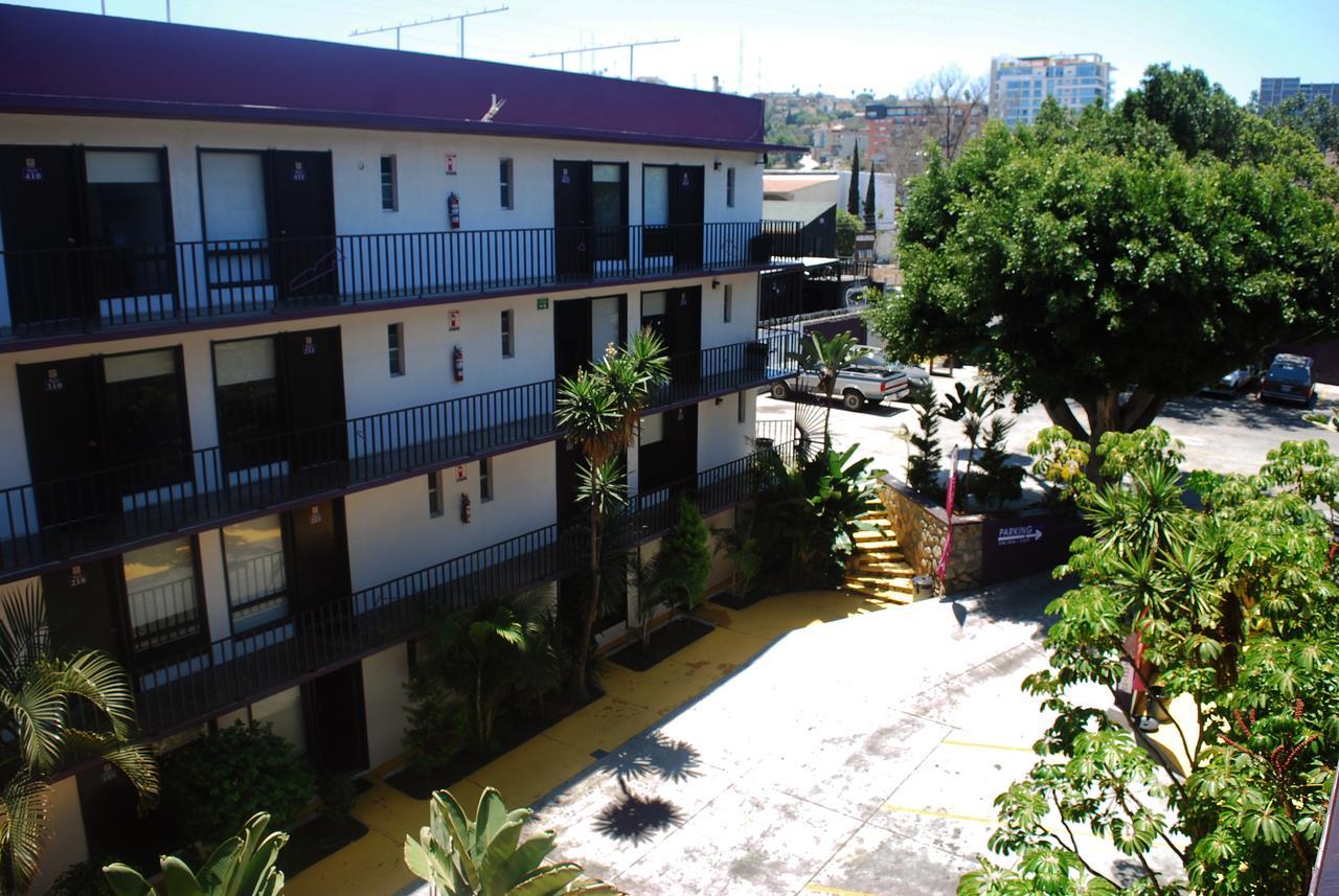 Hotel Suites Royal Tijuana Buitenkant foto
