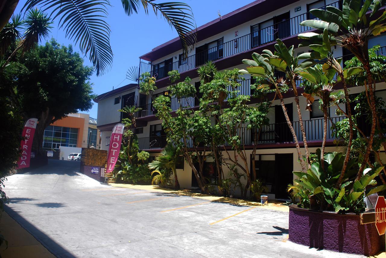 Hotel Suites Royal Tijuana Buitenkant foto